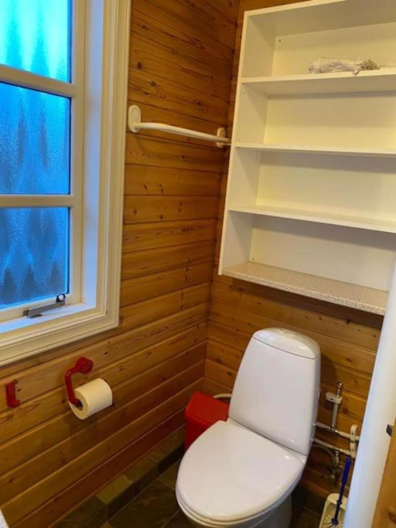 Cozy 2 Bedroom Cottage With Hot Tub Akureyri Exterior photo